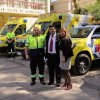 Entrega ambulancias y vehículo de rescate